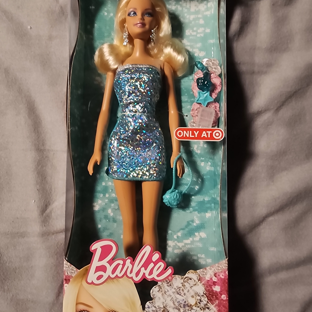 NIB $80 Special Edition Sparkle Barbie Blue Dress 2011